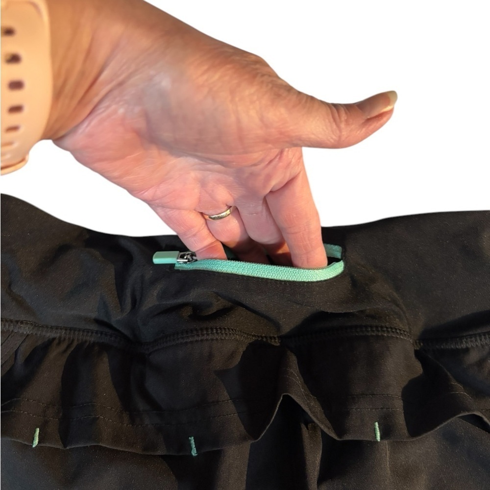 MPG Women's Black and Teal spandex shorts with built in fitted Shorts size XS - Picture 2 of 11
